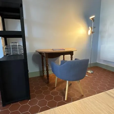 A Deux Pas Du Chateau De ! Apartamento *